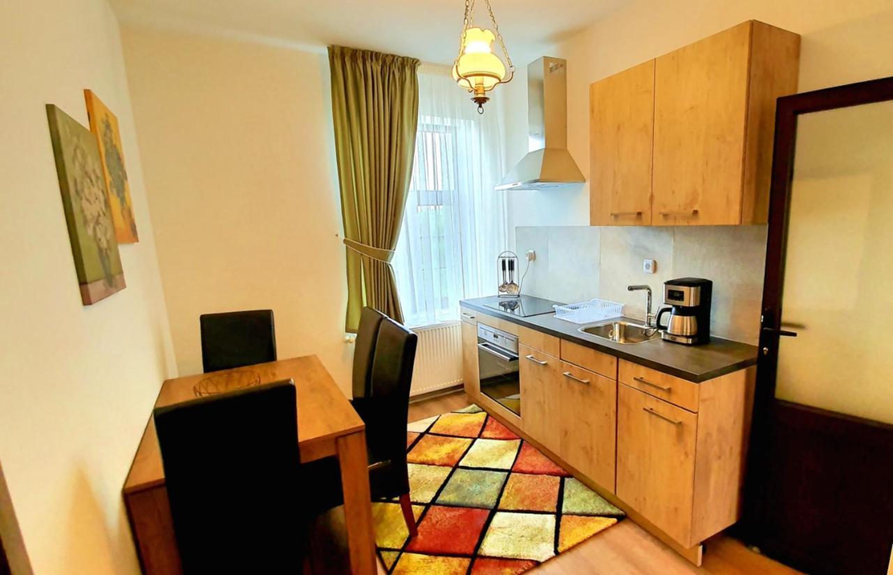 Zur Krone Aparthotel Widdershausen Extérieur photo